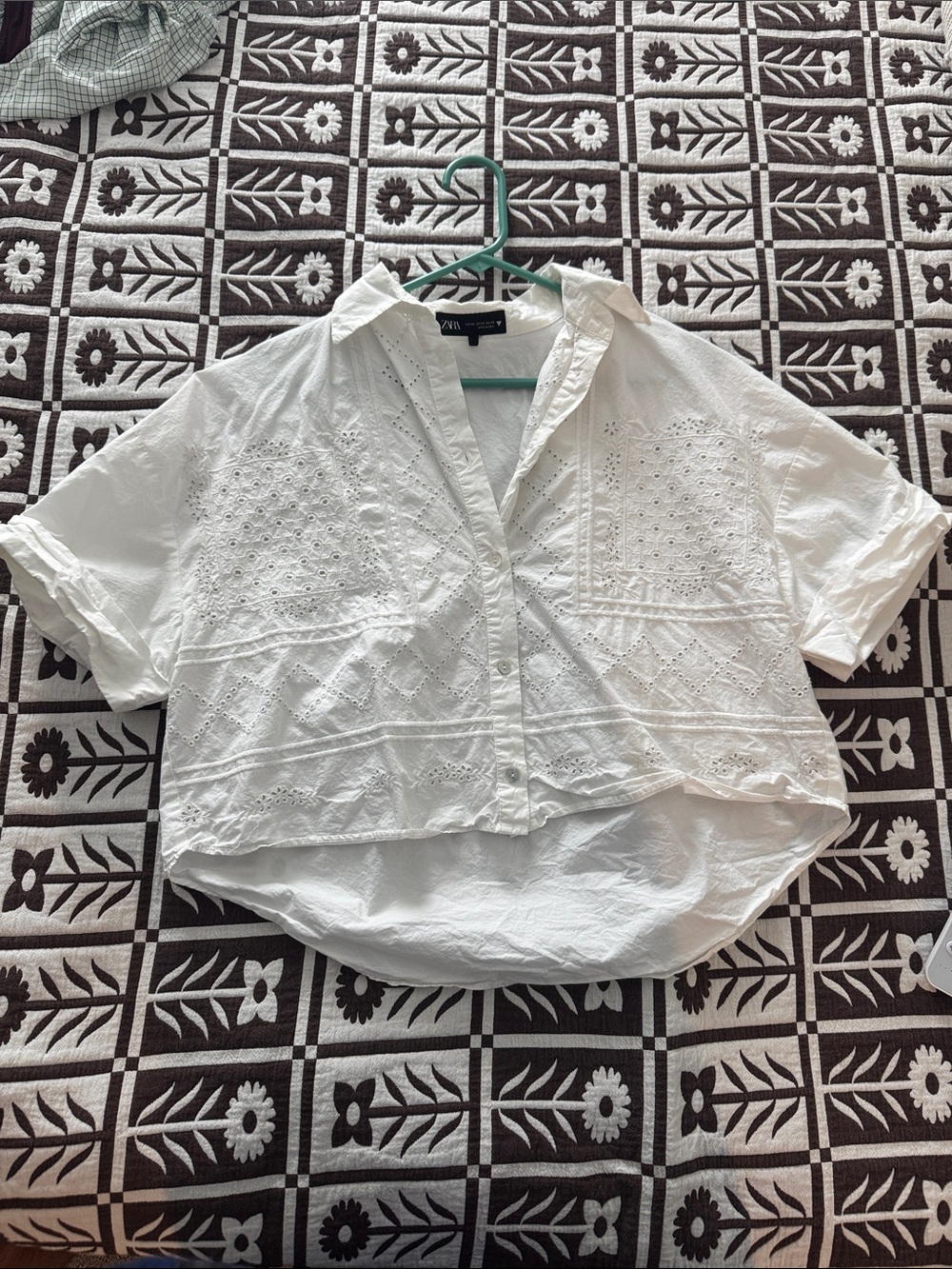 Zara | Classic White Eyelet Button-Down Shirt - Unbranded